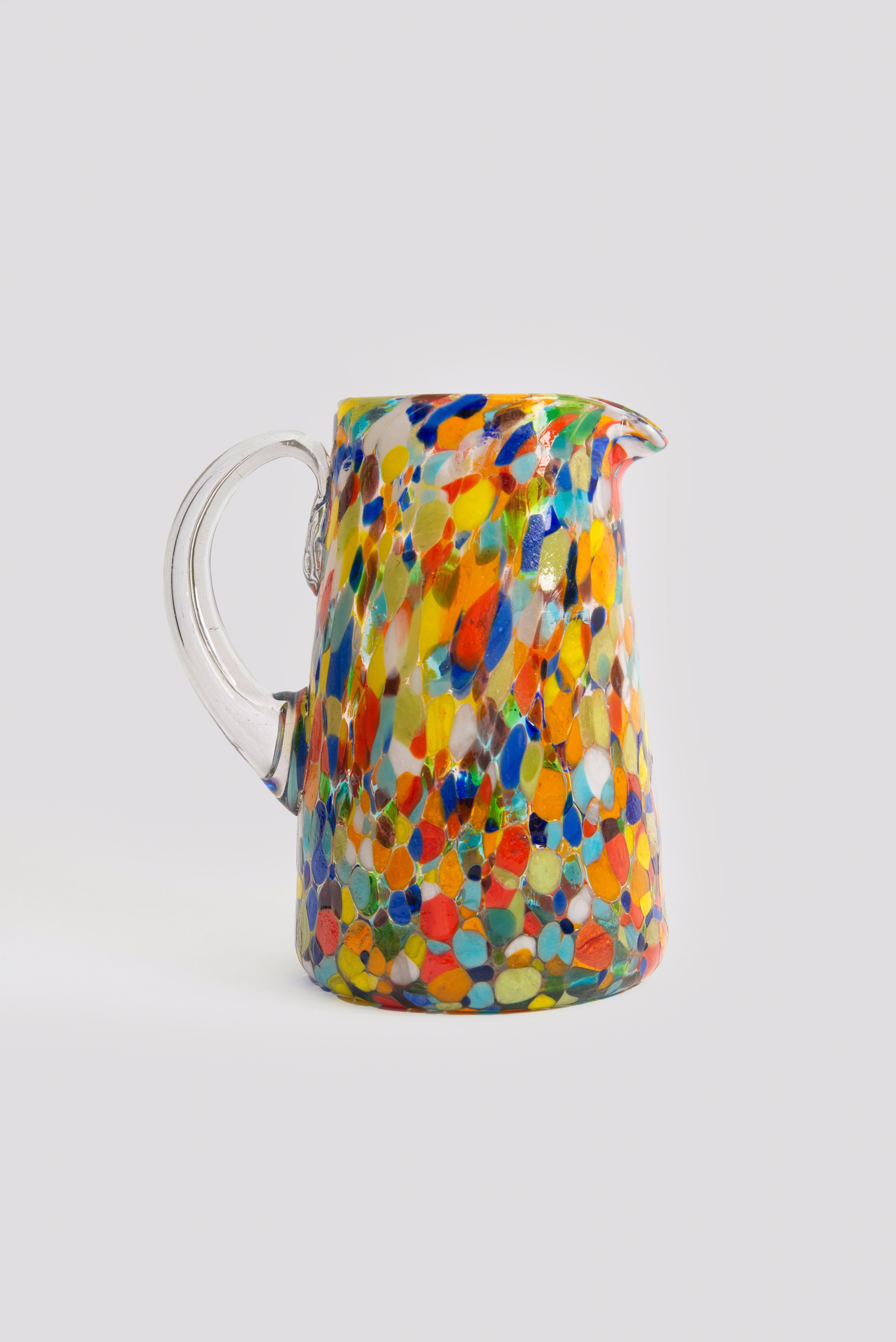 Bunte handgefertigte Glas-Karaffe aus Mexiko, traditionelles Design