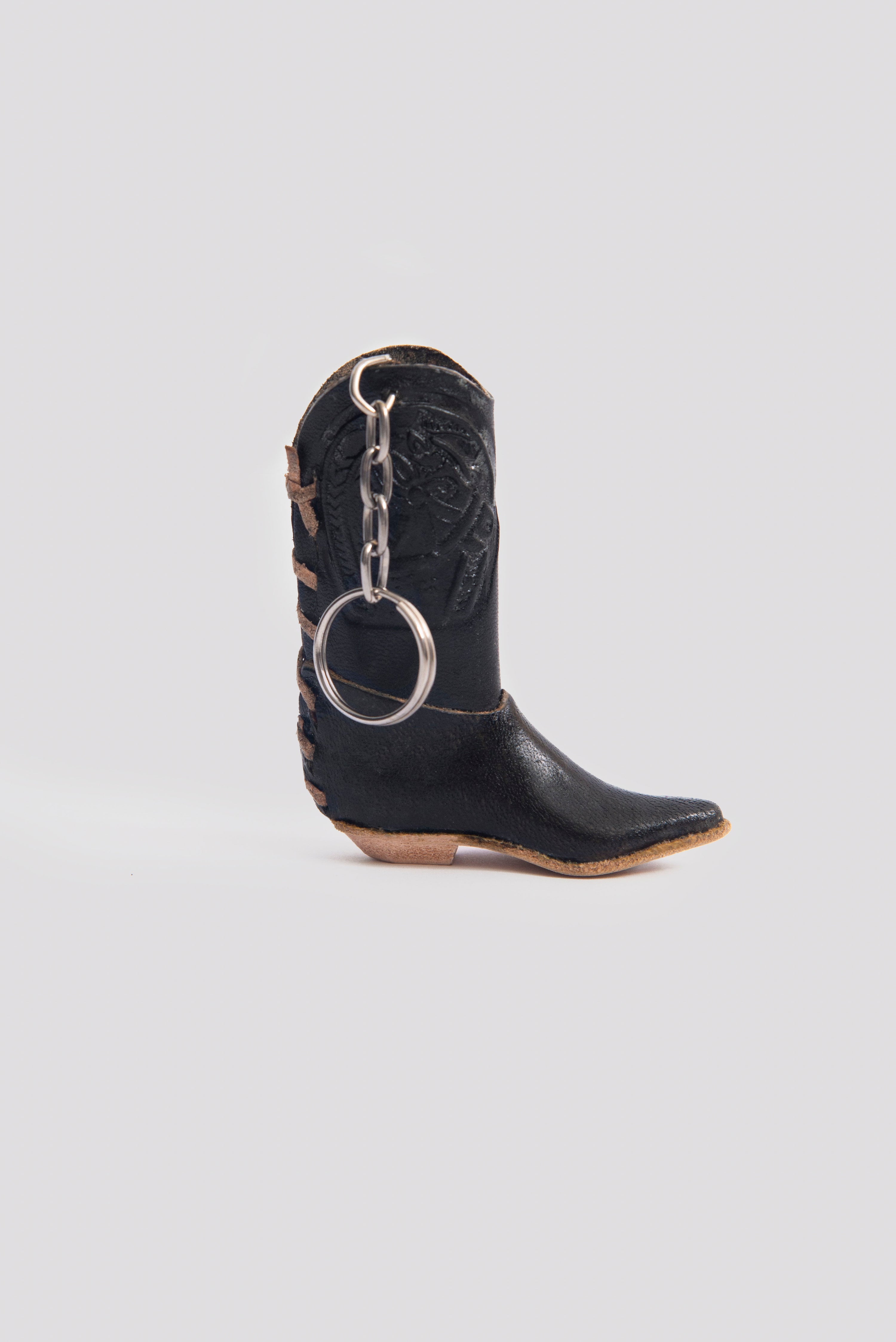Handgefertigte Feuerzeughülle aus Leder im Cowboy-Stiefel-Design, Mexiko. Schlüsselanhänger Cowboy. Artesania. Schwarz